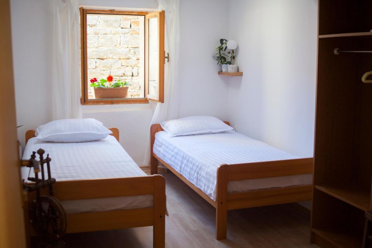 Amarilis Rooms Grožnjan 外观 照片