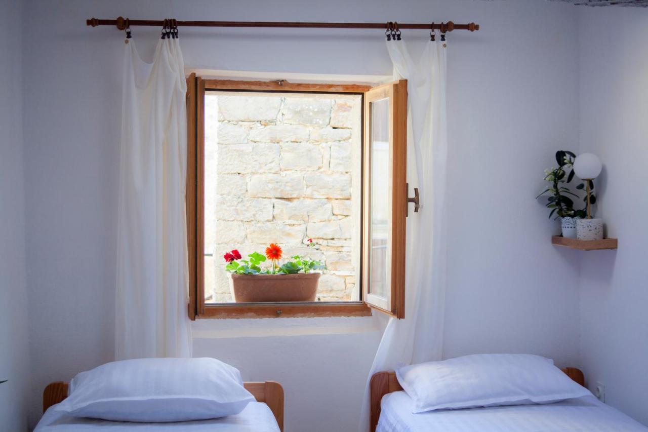 Amarilis Rooms Grožnjan 外观 照片