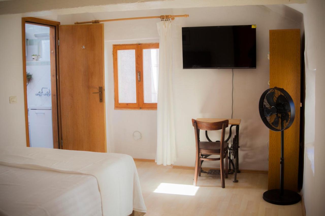Amarilis Rooms Grožnjan 外观 照片